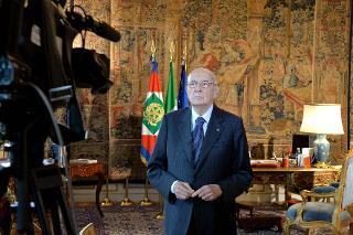 Il Presidente Giorgio Napolitano durante il videomessaggio in occasione della Festa Nazionale della Repubblica