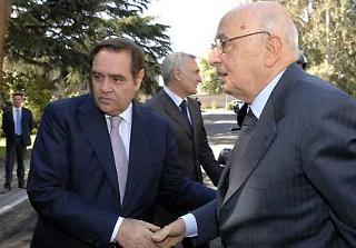 Il Presidente Giorgio Napolitano accolto dal Ministro della Giustizia Clemente Mastella all'arrivo alla Casa Circondariale di Rebibbia.