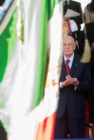 Il Presidente Giorgio Napolitano nel corso della rivista militare