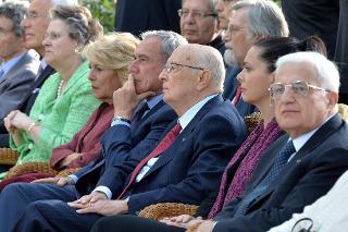 Il Presidente Giorgio Napolitano in un momento del concerto eseguito dalla Banda della Marina Militare in occasione dell'apertura al pubblico dei Giardini del Quirinale per la Festa Nazionale della Repubblica