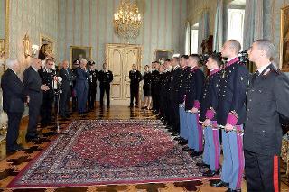 Il Presidente Giorgio Napolitano nel corso dell'incontro con una rappresentanza di Allievi degli Istituti di formazione dei Carabinieri per il 199° annivesario della Costituzione dell'Arma