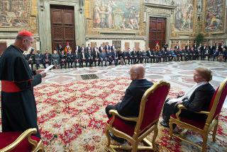 Il Presidente Giorgio Napolitano con il Segretario di Stato S.E. il Cardinale Tarcisio Bertone nel corso dell'incontro con i Capi delle Missioni Diplomatiche accreditate presso la Santa Sede