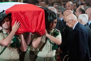 Il Presidente Giorgio Napolitano nel corso dei Funerali solenni del Maggiore Giuseppe La Rosa, caduto in Afghanistan