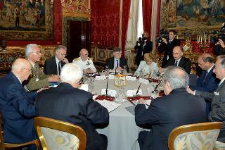 Il Presidente Giorgio Napolitano nel corso della riunione del Consiglio supremo di difesa