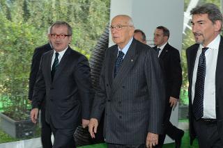 Il Presidente Giorgio Napolitano con il Presidente della Regione Lombardia, Roberto Maroni in occasione della sessione istituzionale "Verso Expo 2015"
