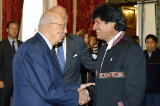Il Presidente Giorgio Napolitano accoglie il signor Juan Evo Morales Ayma, Presidente dello Stato Plurinazionale della Bolivia, al Quirinale