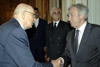 Il Presidente Giorgio Napolitano accoglie Jean Pierre Masseret, Presidente dei Comitati dei Presidenti dell'Assemblea dell'Unione Europea Occidentale ed i membri del Comitato