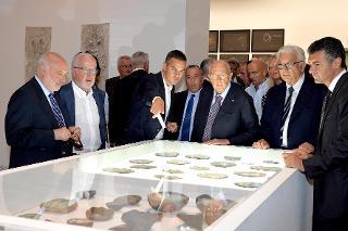 Il Presidente Giorgio Napolitano durante la visita alla 55° Esposizione Internazionale d'Arte dal titolo &quot;Il Palazzo Enciclopedico&quot;