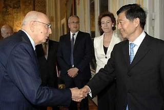 Il Presidente Giorgio Napolitano accoglie Janmin Wu, Presidente della BIE all'arrivo al Quirinale