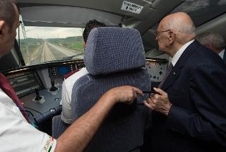 Il Presidente Giorgio Napolitano nel viaggio di ritorno a Roma visita la motrice del treno Italo Ntv 9954