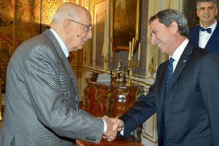 Il Presidente Giorgio Napolitano accoglie l'ing. Cesare Patrone, Capo del Corpo Forestale dello Stato