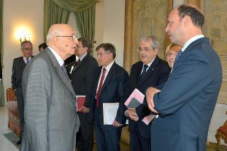 Il Presidente Giorgio Napolitano durante l'incontro con i membri del Governo in occasione del prossimo Consiglio Europeo