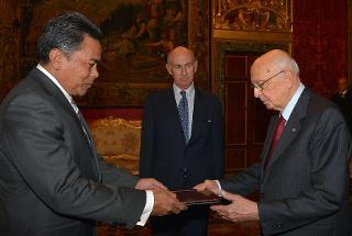 Il Presidente Giorgio Napolitano con S.E. il Signor Luteru Pa'Olelei, nuovo Ambasciatore dello Stato Indipendente di Samoa, in occasione della presentazione delle Lettere Credenziali