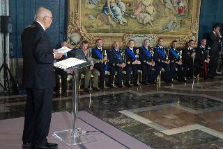Il Presidente Giorgio Napolitano nel corso della celebrazione del Giorno dell'Unità Nazionale e Giornata delle Forze Armate, a destra nella foto gli insigniti dell'OMI