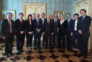 Il Presidente Giorgio Napolitano con una delegazione dell'Intergruppo Parlamentare per la Sussidarietà