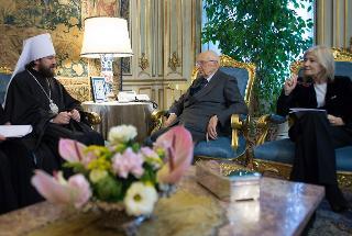 Il Presidente Giorgio Napolitano, con a fianco il Sottosegretario agli Esteri Marta Dassù, nel corso dei colloqui con il Metropolita Ilarion di Volokolamsk, Presidente del Dipartimento per le Relazioni Esterne del Patriarcato di Mosca