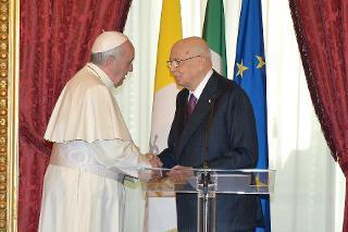Il Presidente Giorgio Napolitano con Sua Santità Papa Francesco in occasione della Visita Ufficiale