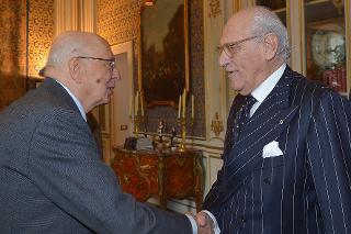 Il Presidente Giorgio Napolitano con Aldo Brachetti Peretti, Presidente onorario dell'api Holding in occasione dell'80° anniversario della fondazione del Gruppo