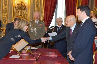 Il Presidente Giorgio Napolitano con Stefania Giannini, Ministro dell'Istruzione, dell'Università e della Ricerca in occasione del Giuramento del Governo Renzi