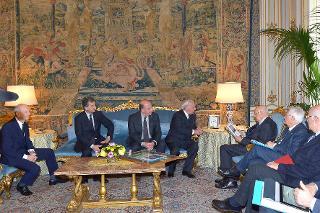 Il Presidente Giorgio Napolitano con una delegazione di &quot;Messaggerie Italiane S.p.A.&quot;