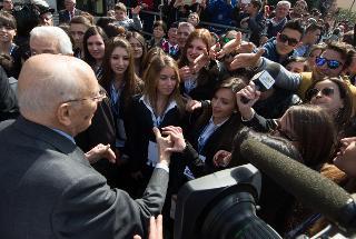 Il Presidente Giorgio Napolitano saluta i cittadini di Cassino