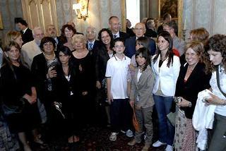 Il Presidente Giorgio Napolitano con una delegazione di docenti e studenti della Provincia di Pisa in occasione della &quot;Giornata Mondiale contro lo sfruttamento del Lavoro Minorile&quot;
