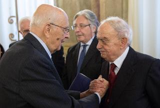 Il Presidente Giorgio Napolitano saluta Emanuele Macaluso nel giorno del 90° compleanno e in occasione del convegno dal titolo &quot;Emanuele Macaluso 90 anni di impegno politico e passione civile&quot;