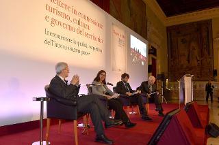 Un momento della presentazione del Rapporto 2014 dell'Associazione Italiadecide &quot;Il Grand Tour del XXI secolo. L'Italia e i suoi Territori&quot;