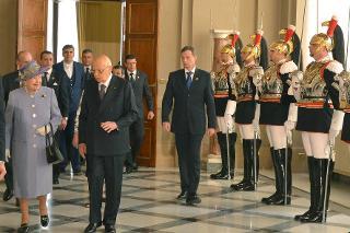 Il Presidente Giorgio Napolitano con S.M. Elisabetta II, Regina del Regno Unito di Gran Bretagna ed Irlanda del Nord e S.A.R. il Principe Filippo, Duca di Edimburgo , in visita uficiale in Italia