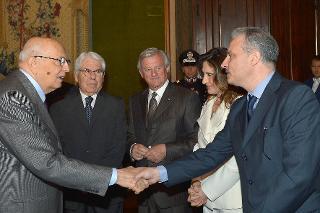 Il Presidente Giorgio Napolitano con Michele Di Pirro, rappresentante dei lavoratori di un'azienda farmaceutica della Provincia di Latina, in occasione della celebrazione della Festa del Lavoro