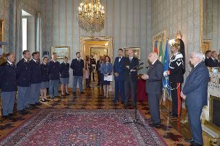 Il Presidente Giorgio Napolitano durante il suo intervento in occasione dell'incontro con una rappresentanza di Allievi di formazione della Polizia di Stato per il 162° anniversario della costituzione della Polizia