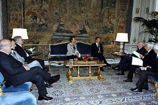 Il Presidente Giorgio Napolitano a colloquio con Antonio Catricalà, Presidente dell'Autorità Garante della Concorrenza e del Mercato, ed i componenti dell'Authority