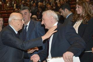 Il Presidente Giorgio Napolitano con il Sig. Manlio Milani in occasione della cerimonia del Giorno della Memoria dedicato alle vittime del terrorismo