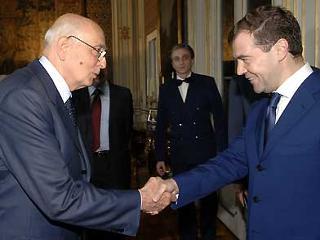 Il Presidente Giorgio Napolitano accoglie Dimitri Medvedev, Vice Primo Ministro della Federazione Russa.