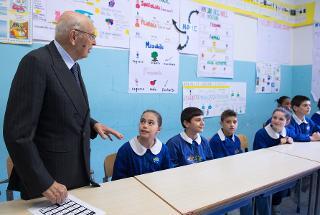 Il Presidente Giorgio Napolitano con i ragazzi dell'Istituto Statale di Istruzione Specializzata per Sordi &quot;Antonio Magarotto&quot;