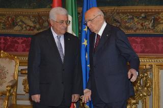 Il Presidente Giorgio Napolitano accoglie il Presidente palestinese Mahmoud Abbas