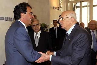 Il Presidente Giorgio Napolitano accolto alle Scuderie del Quirinale dall''Arch. Santiago Calatrava, in occasione della visita alla Mostra "Santiago Calatrava. Dalle forme all'architettura".