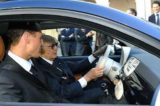 Il Presidente Giorgio Napolitano alla guida della 500 con a fianco Michael Schumacher, durante la presentazione della nuova vettura Fiat 500