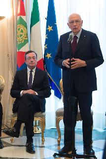 Il Presidente Giorgio Napolitano con il Presidente della Banca Centrale Europea Mario Draghi nel corso dell'incontro con il Consiglio Direttivo della BCE