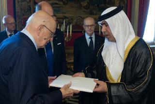 Il Presidente Giorgio Napolitano con Saqr Nasser Ahmed Abdullah Al Raisi, Ambasciatore degli Emirati Arabi Uniti, in occasione della presentazione delle Lettere Credenziali