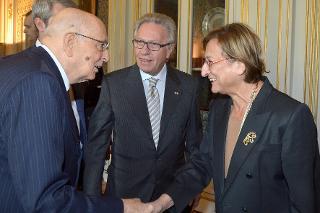 Il Presidente Giorgio Napolitano nel corso dell'incontro con Gianni Buquicchio, Presidente della Commissione di Venezia del Consiglio d'Europa, e Gabriella Battaini-Dragoni, Vice Segretario generale del Consiglio d'Europa
