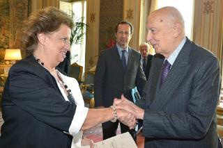Il Presidente Giorgio Napolitano con la Professoressa Maria Falcone, Presidente della Fondazione &quot;Giovanni e Francesca Falcone&quot;