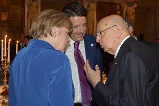 Il Presidente Giorgio Napolitano con il Presidente del Conisglio, Matteo Renzi, e la Cancelliera Angela Merkel in occasione del Pranzo in onore dei Capi delegazione al Vertice ASEM