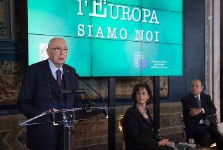 Il Presidente Giorgio Napolitano rivolge il suo indirizzo di saluto in occasione della Conferenza &quot;L'Europa dei diritti&quot; nell'ambito del ciclo di incontri &quot;L'Europa siamo noi&quot; organizzato in occasione del semestre di Presidenza Italiana del Consiglio Europeo