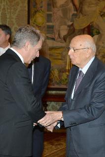 Il Presidente Giorgio Napolitano accoglie il Presidente della Repubblica di Finlandia Sauli Niinistö, al Quirinale