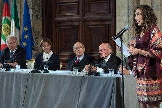 Il Presidente Giorgio Napolitano nel corso dell'intervento di Eleonora Guzzi, testimonial AIRC, in occasione della celebrazione della Giornata Nazionale per la Ricerca sul Cancro