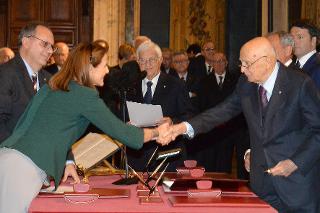 Il Presidente Giorgio Napolitano durante la cerimonia di giuramento dei nuovi giudici della Corte costituzionale. Nella foto la prof.ssa Daria de Pretis