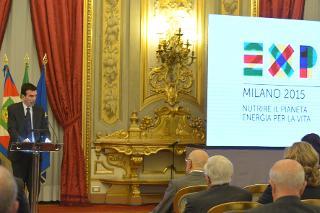 Il Ministro Maurizio Martina, nel corso dell'incontro con una rappresentanza di giovani volontari dell'Expò di Milano 2015
