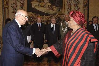 Il Presidente Giorgio Napolitano accoglie la Signora Ellen Johnson Sirleaf, Presidente della Repubblica di Liberia, in occasione dell'incontro al Quirinale