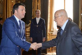 Il Presidente Giorgio Napolitano con il Presidente del Consiglio dei ministri Matteo Renzi, in occasione dell'incontro al Quirinale con alcuni membri del Governo in vista del prossimo Consiglio Europeo